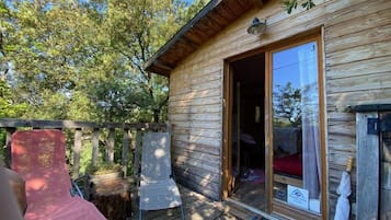 Panoramic-FerienhĂŒtte, 1 Doppelbett, Nichtraucher, HĂŒgelblick | Terrasse/Patio