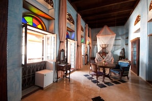 Room (Belle) | 1 bedroom, individually decorated, individually furnished