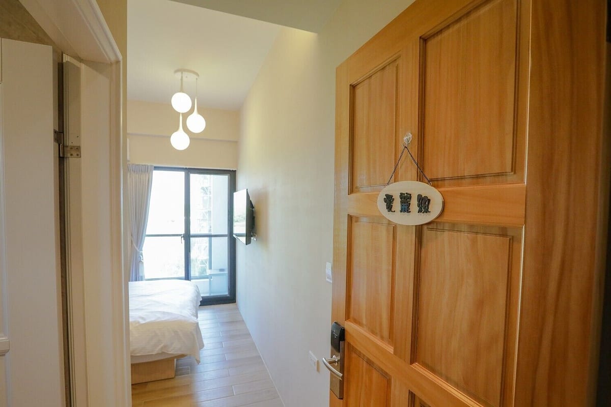 Signature Double Room, 1 Double Bed, Non Smoking | Desk, blackout curtains, soundproofing, free WiFi