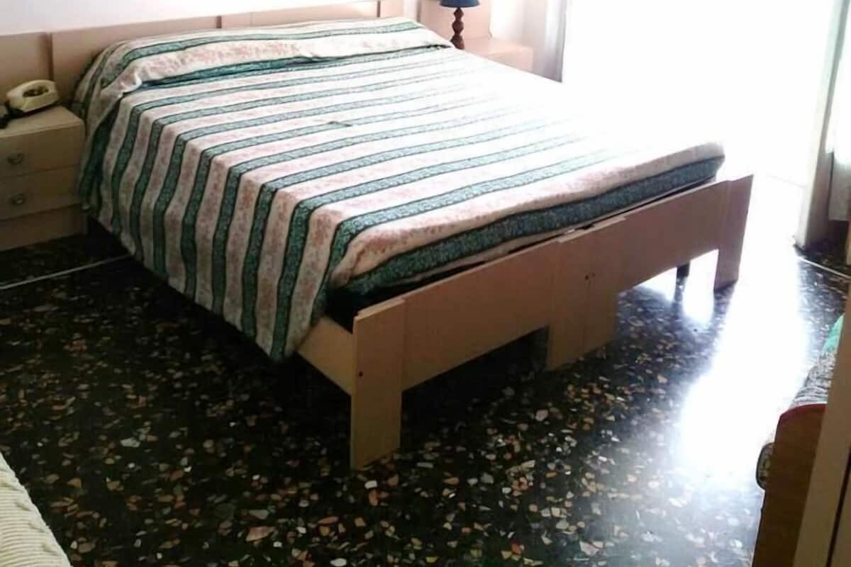 Habitación triple clásica | Ropa de cama