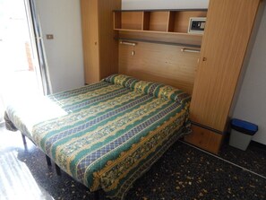 Standard Double Room | Bed sheets - Hotel Gino (Noli)