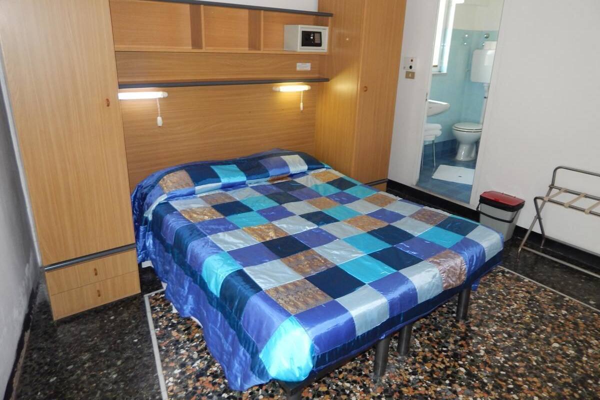 Standard Double Room | Bed sheets
