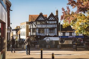 Exterior - Jade Apartments (Leatherhead)
