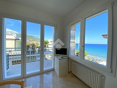 레지던스 크리스탈로