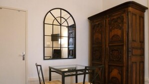 وسيلة راحة في الغرفة