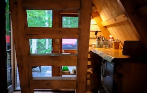 Panoramic Tree House, Multiple Beds, Mountain View | Private kitchenette | Full-size fridge, microwave, oven, stovetop - Chimo Refuges Treehouse Resort (Saint-Sauveur)