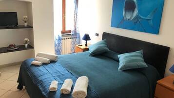 Camera doppia, 1 letto queen, non fumatori | Wi-Fi gratuito, lenzuola