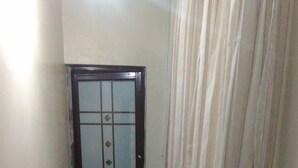 Hallway - Résidence Mariste (Dakar)