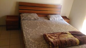 Apartment, 1 Bedroom | Desk - Résidence Mariste (Dakar)