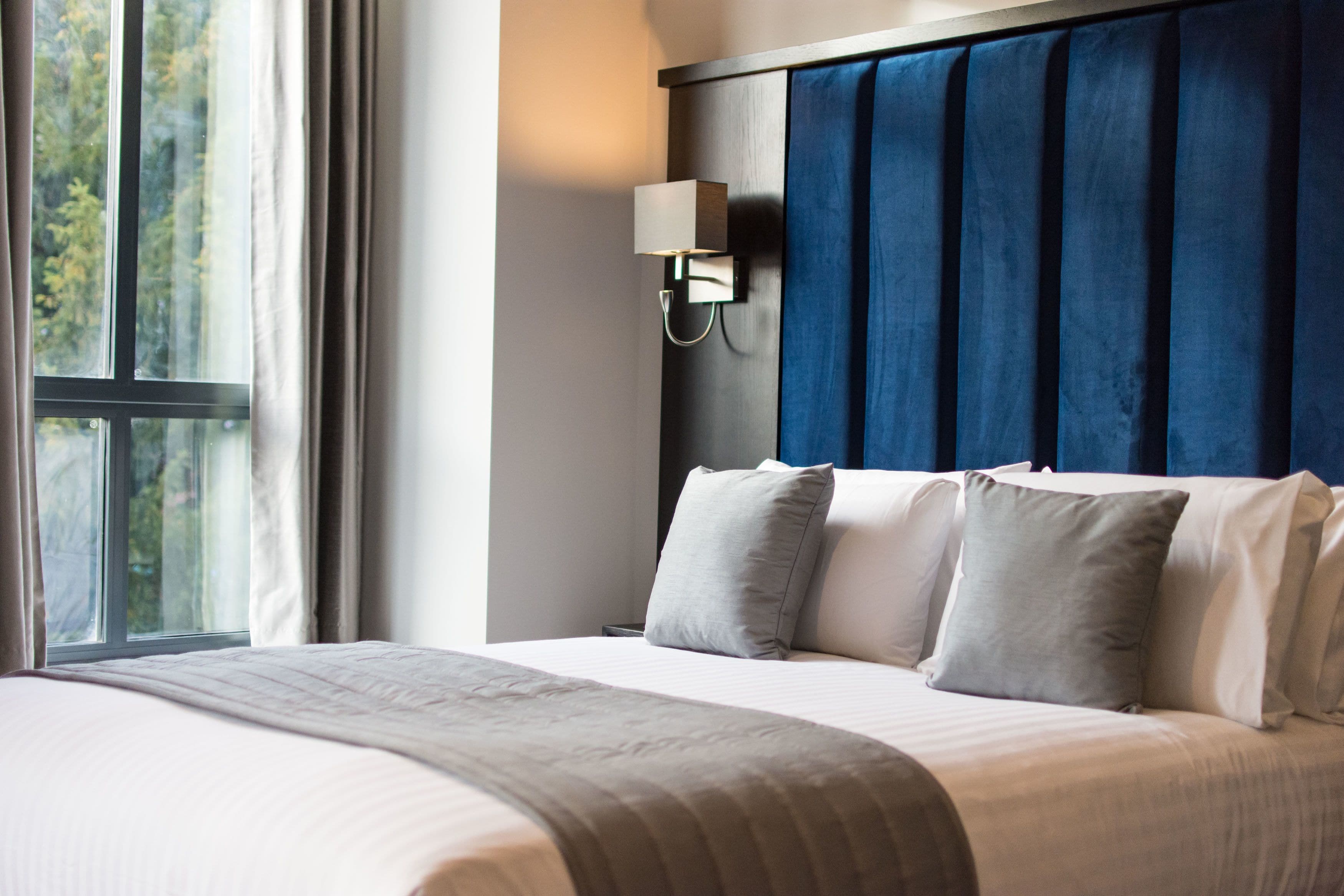 desk, iron/ironing board, free wifi, bed sheets