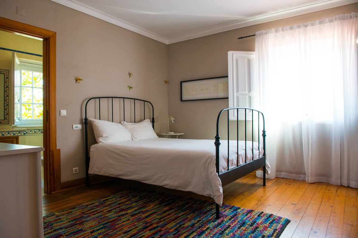 Double Room | Langsir/tirai gelap terus, seterika/papan seterika