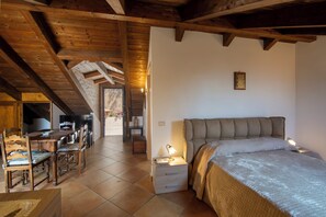 Deluxe Double Room, 1 Double Bed with Sofa bed, Non Smoking, Ocean View