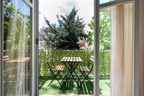 Deluxe Double Room, Private Bathroom, Garden Area | Terrace/patio - Blue Castle Guesthouse  (Málaga)