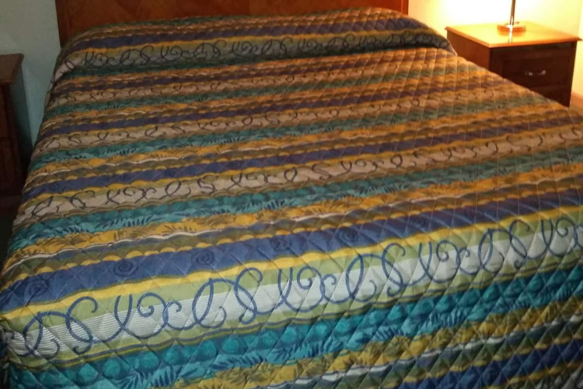 Premium bedding, individually decorated, individually furnished, desk
