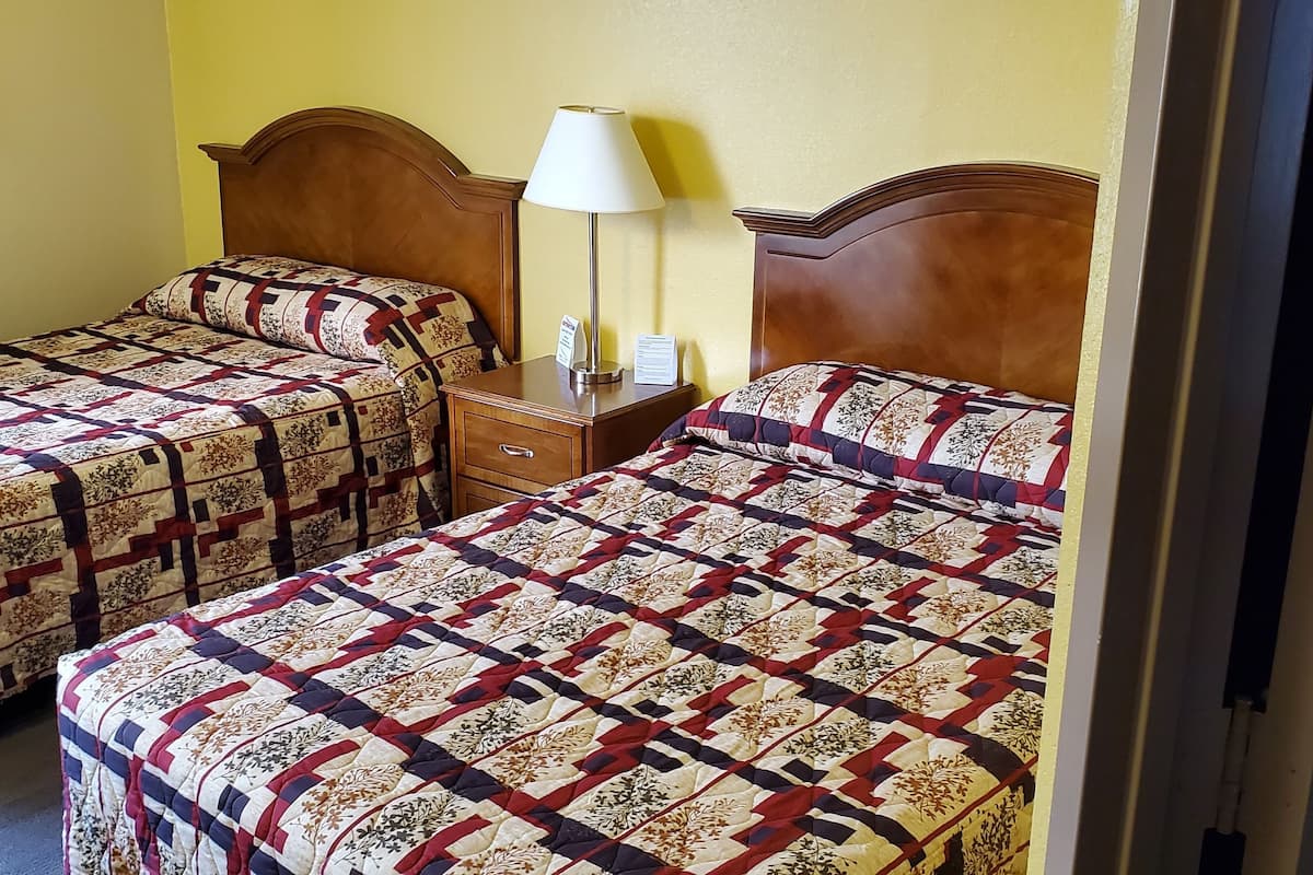 Standardzimmer, 2 Doppelbetten (2 Double Beds Non Smoking)