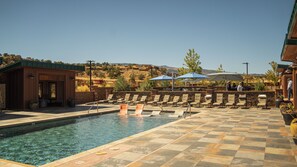 Outdoor pool - Cougar Ridge Resort (Torrey)