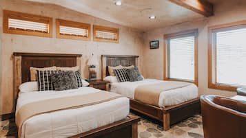 Dobbeltrom – standard, 2 queensize-senger | Sengetøy i egyptisk bomull, allergitestet sengetøy og dundyner