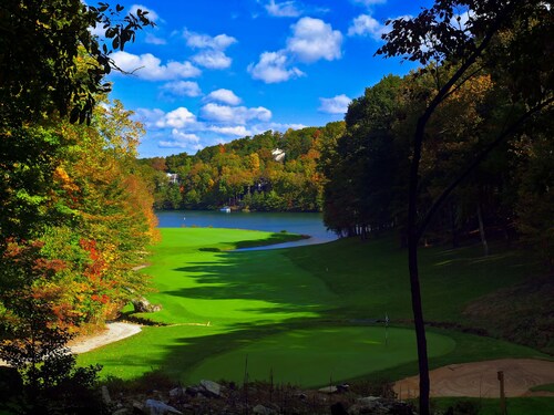 🌄Resort Vacations at Fairfield Glade TN Golf Villa with two bedrooms + loft, has 6 beds!