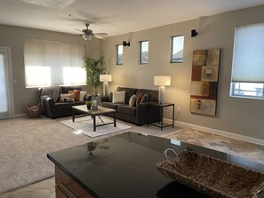 Smart TV, reproductor de DVD, oficina y impresora 