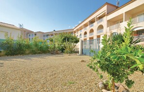 Property grounds - 3 bedroom gorgeous home in Prunete (Cervione)