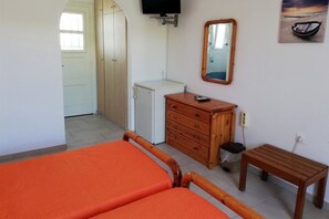 Room - Sourmeli Pension (Mykonos)
