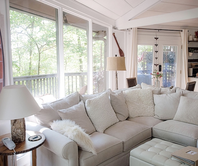 The Bees Knees Of Big Canoe! North Ga Mountain Cabin - Big Canoe, GA