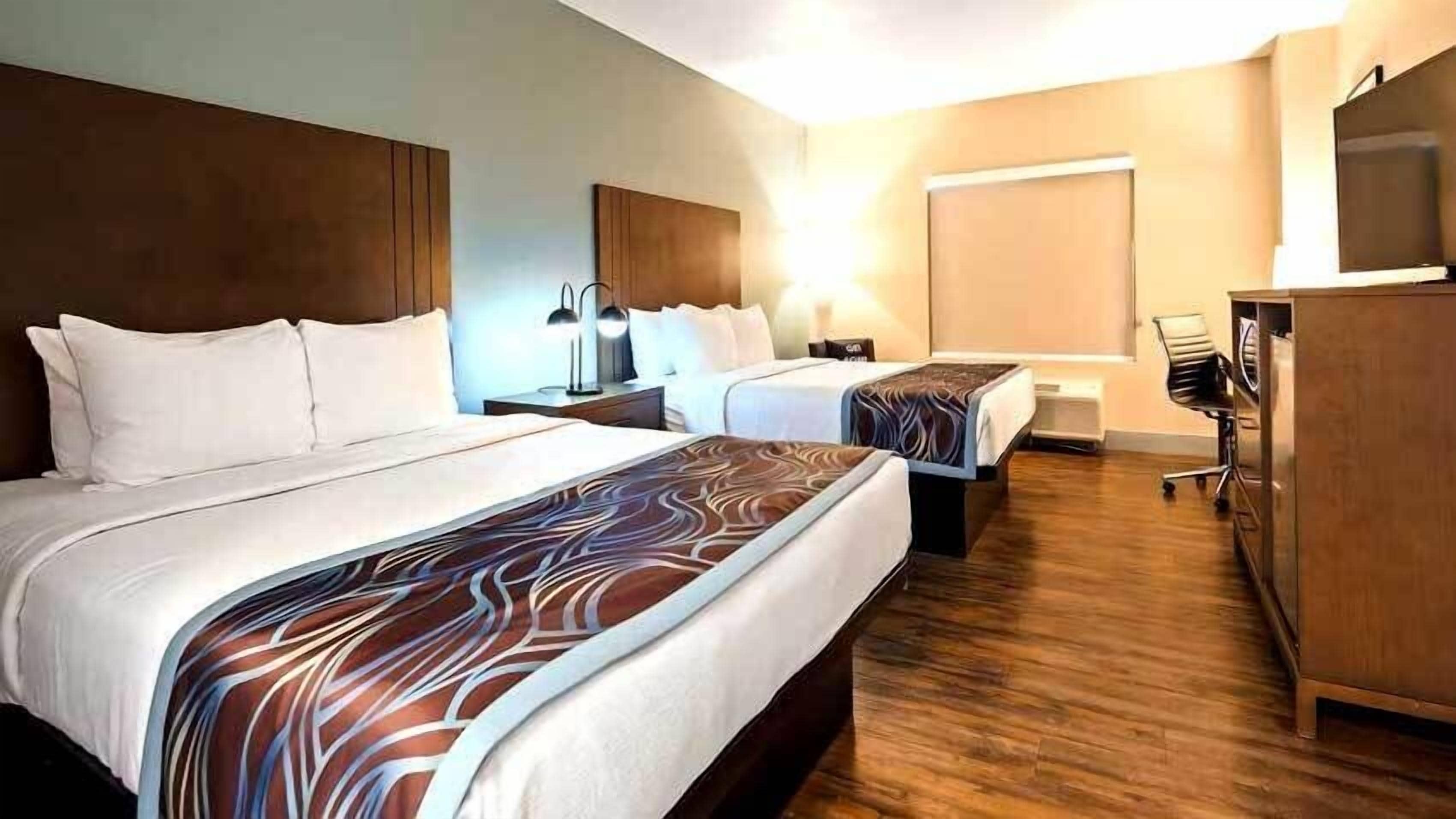 Colchones con pillow-top, escritorio y espacio para trabajar con laptop 