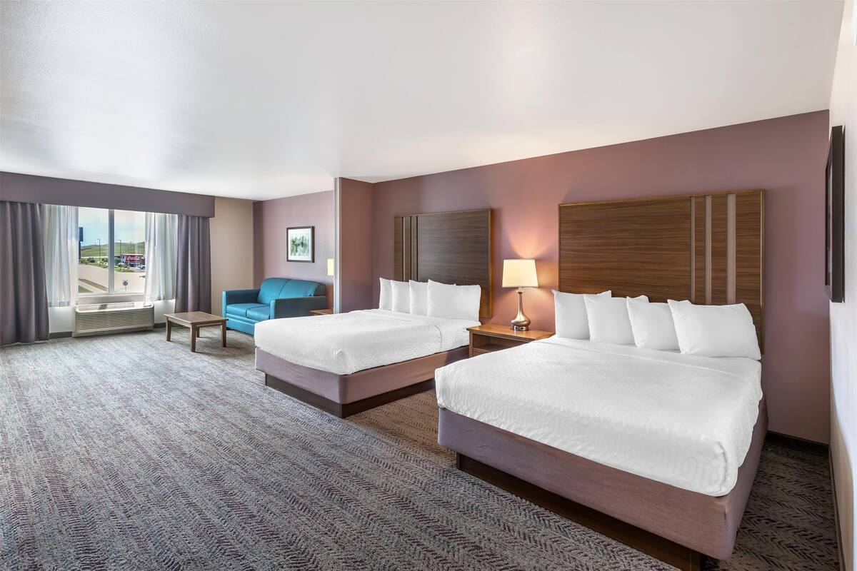 suite, 2 queen beds, non smoking, microwave | iron/ironing board, free wifi, bed sheets