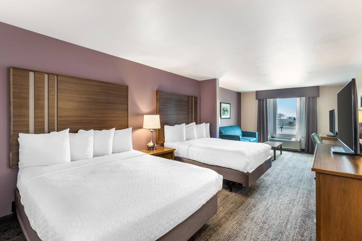 suite, multiple beds, accessible, non smoking (with sofabed) | iron/ironing board, free wifi, bed sheets