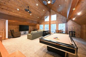 Spielezimmer