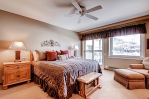 Condo, Plusieurs lits (Centennial 2 Bedroom Condo Unit no. 1) | 2 chambres