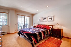 Apartment, Mehrere Betten (Centennial 2 Bedroom Condo unit no. 7) | 2 Schlafzimmer