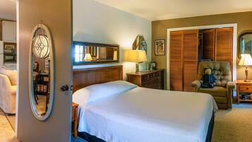 1 bedroom, desk, iron/ironing board, free WiFi