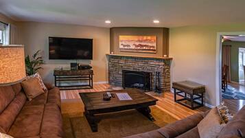 獨棟房屋 (3 Bedrooms) | 起居區 | 平面電視