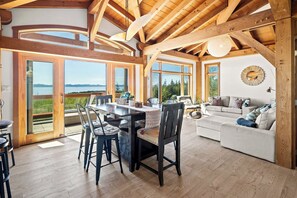 Smart TV, DVD player, ping pong, books