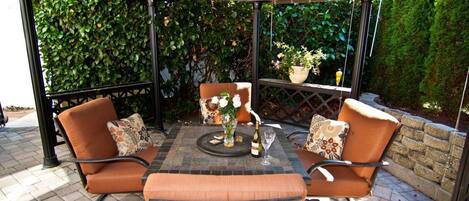 객실 내 식사 공간