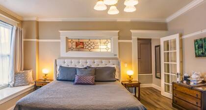 Redtail Suites~orliena Suite ~tesla Station