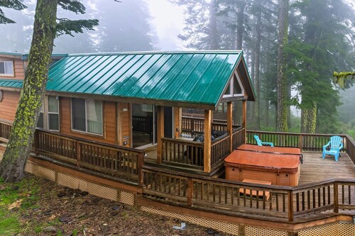 #46 The Cabins at Hyatt Lake - Sleeps 5 - Hot Tub