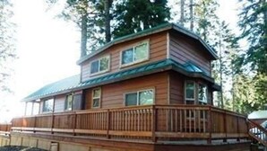 Property grounds - #46 The Cabins at Hyatt Lake - Sleeps 5 - Hot Tub (Ashland)