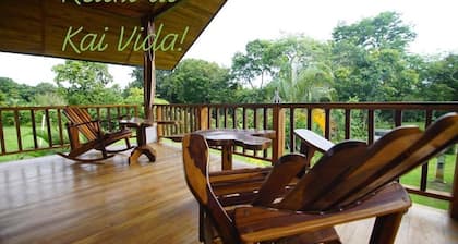 PAVONES Modern BUNGALOW, Close to SURF! WIFI, AC, HOT H20! 2 min Walk to Beach.