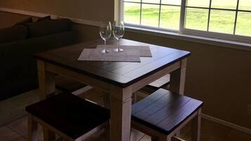 獨棟房屋 (4 Bedrooms) | 房內用餐區