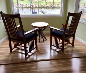 Interior - Racing Horse Ranch and Guest House with Golf (Grants Pass)