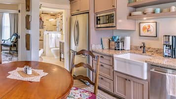House (4 Bedrooms) | Private kitchen | Espresso maker, full-size fridge, microwave, cookware/dishes/utensils