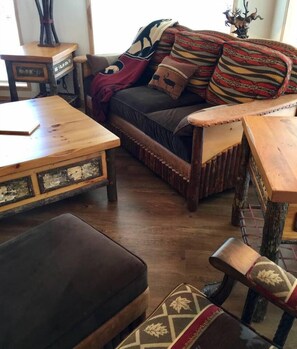 Smart TV, fireplace, DVD player