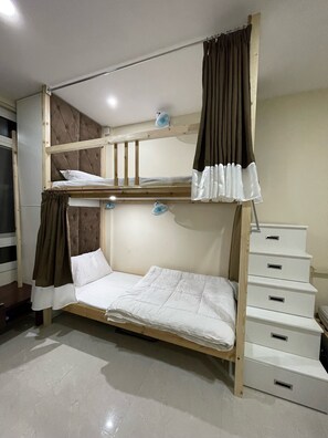 1 bedroom, iron/ironing board, WiFi