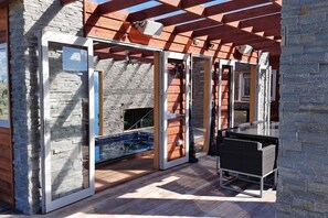 Terrace/patio - Luxury Self Contained Unit,Wide Views (Portage)