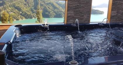Luxury Self Contained Unit,Wide Views
