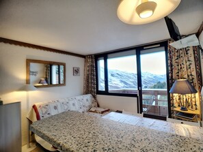 Televisión y reproductor de DVD 