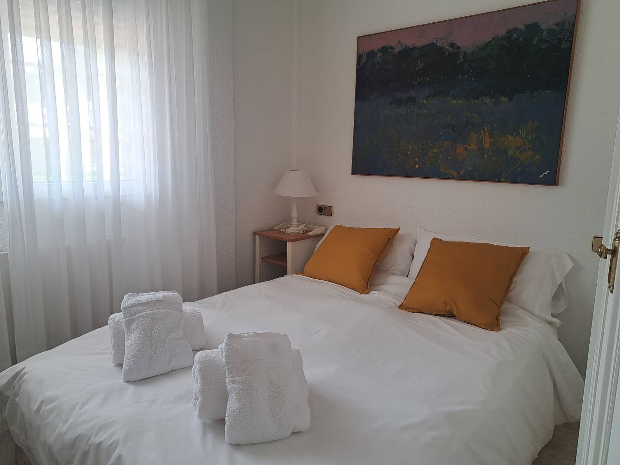 6 chambres, fer et planche à repasser, lit parapluie, Wi-Fi gratuit