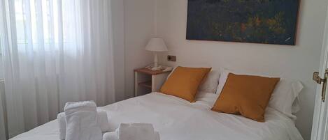 6 chambres, fer et planche à repasser, lit parapluie, Wi-Fi gratuit